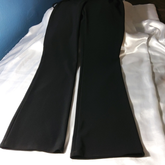 ...Klueless Jumpsuit - Picture 3 of 5